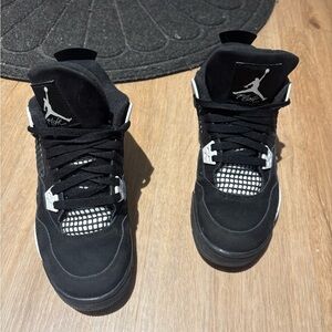 Jordan retro 4s - white thunder